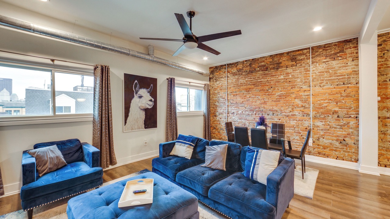 Photo of Livingroom in Central Northside