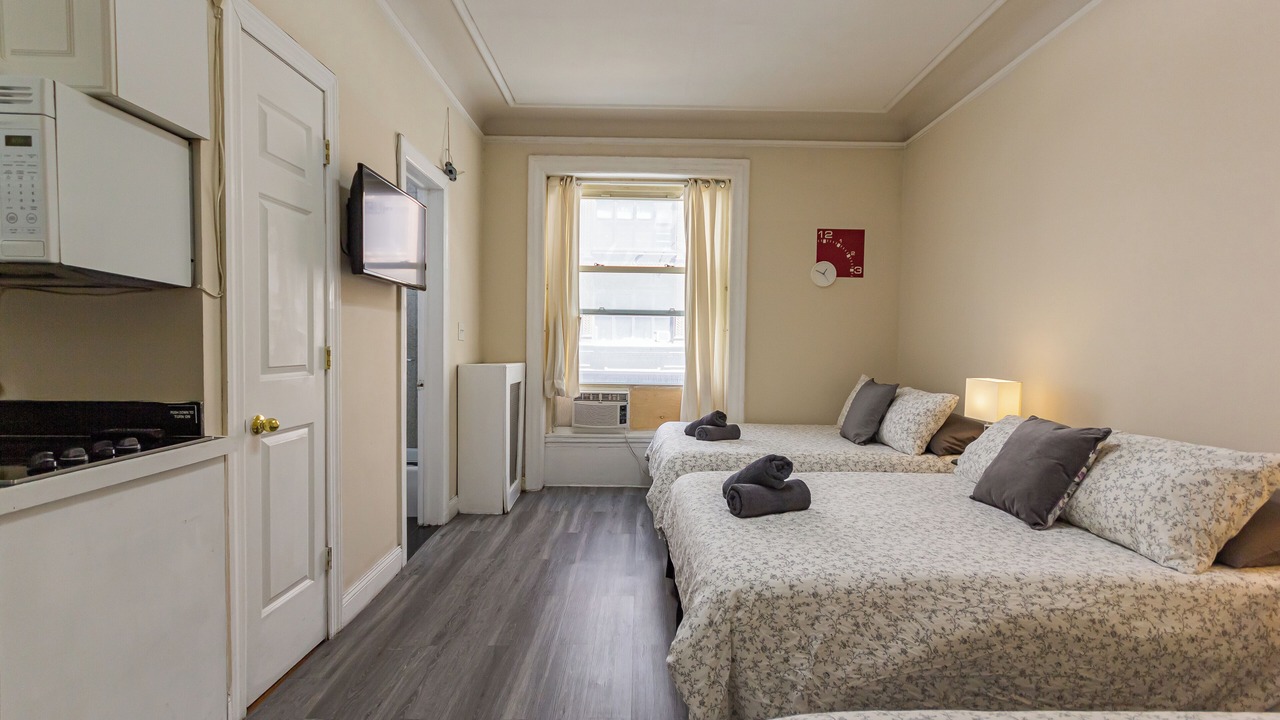 Photo of Bedroom in Midtown South