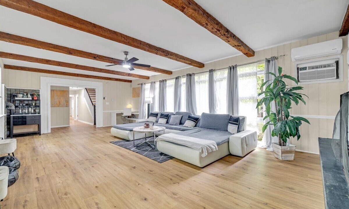 Photo of Livingroom in Stroudsburg