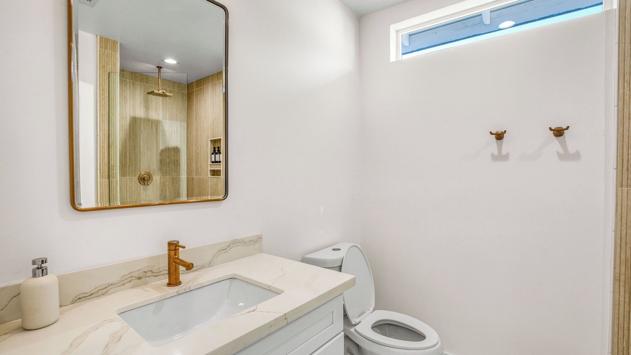 Photo of Bathroom in Garfield