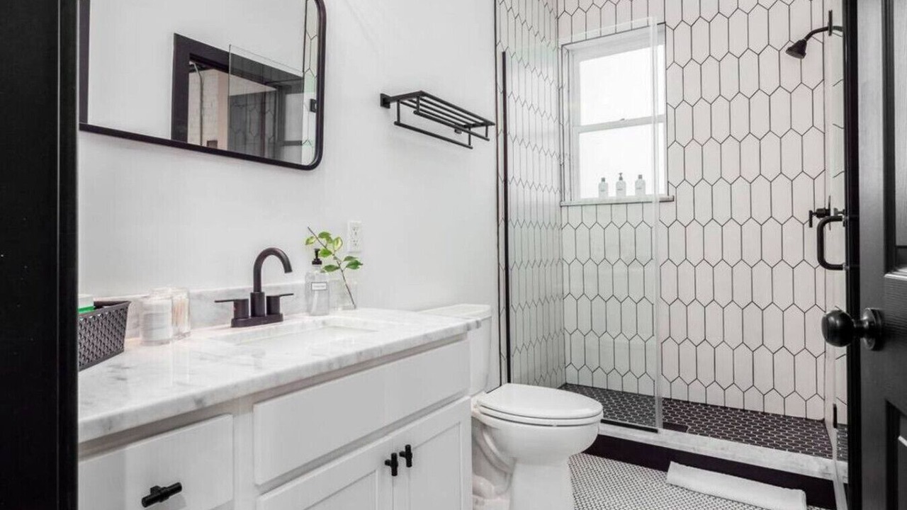 Photo of Bathroom in Downtown Columbus