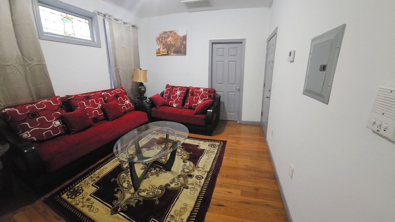 Photo of Livingroom in Greenville
