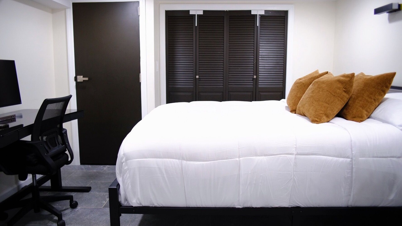 Photo of Bedroom in McGinley Square