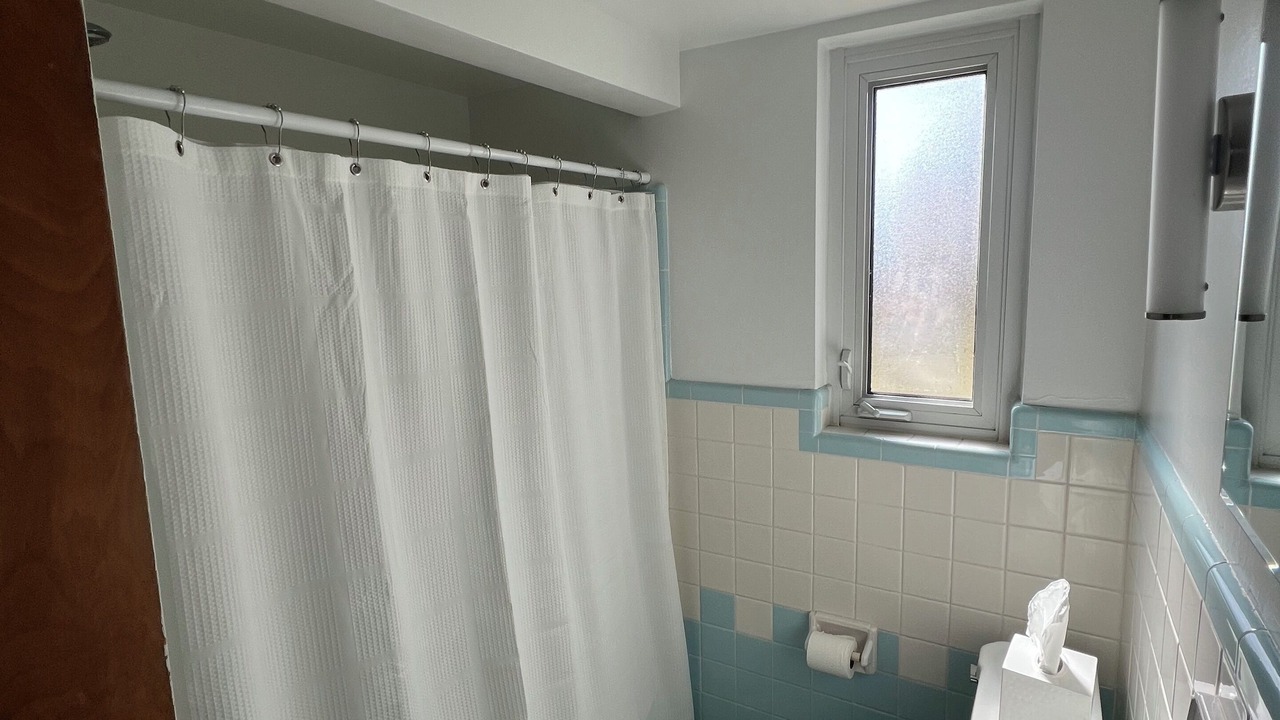 Photo of Bathroom in Roselawn Finance