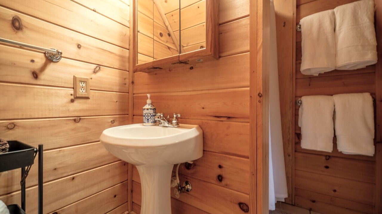 Photo of Bathroom in Tazewell