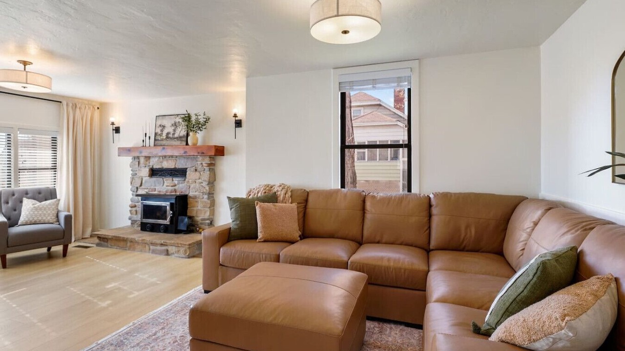 Photo of Livingroom in Provo
