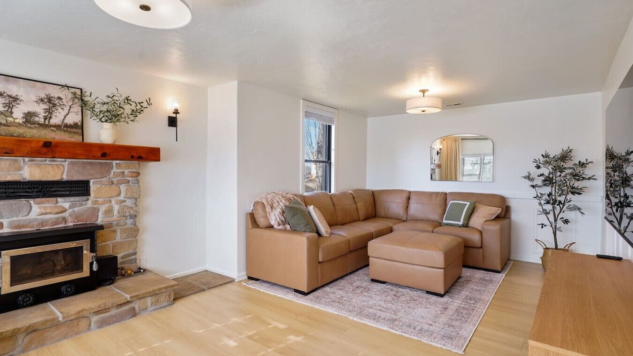 Photo of Livingroom in Provo