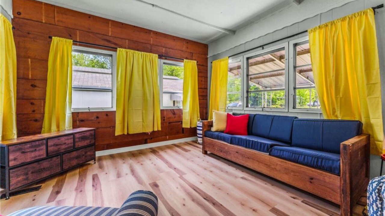 Photo of Livingroom in Pymatuning Central