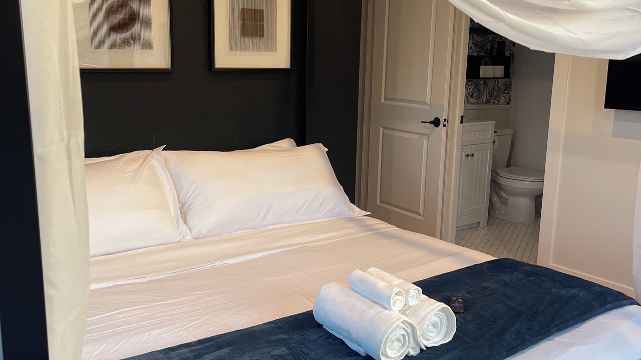 Photo of Bedroom in East Newark