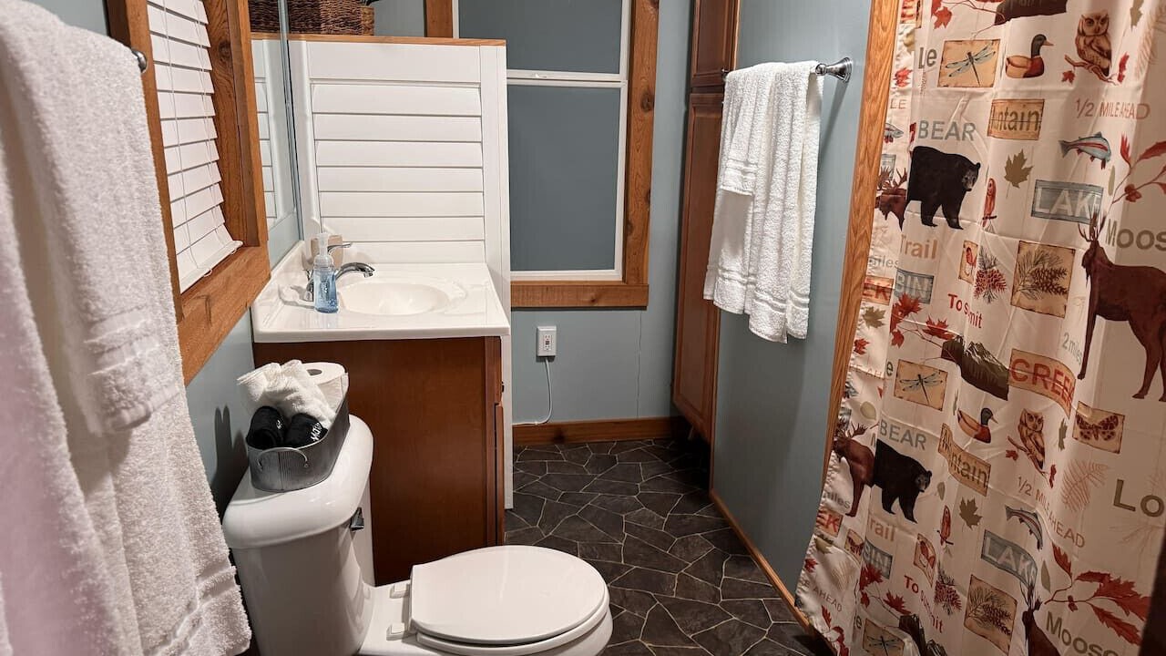 Photo of Bathroom in Kurtz