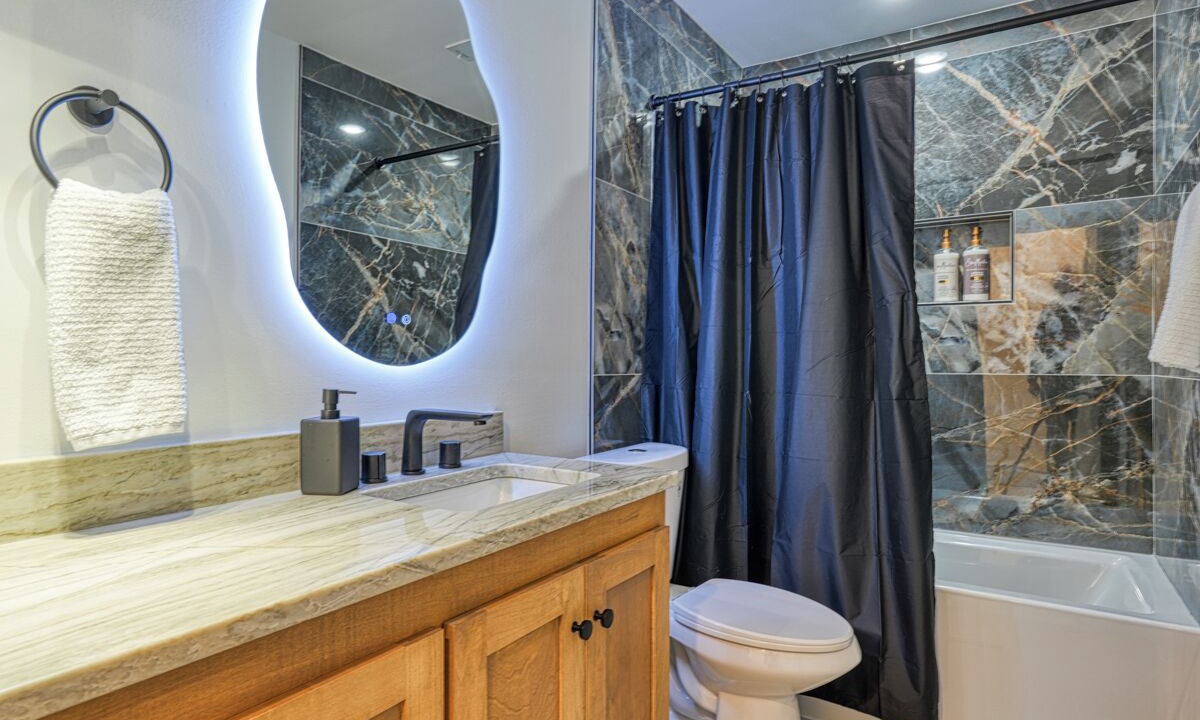 Photo of Bathroom in Dunean