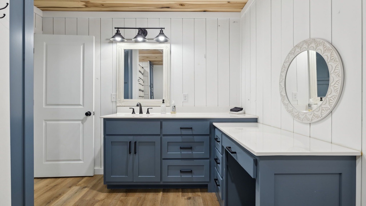 Photo of Bathroom in Lawrenceburg
