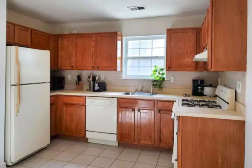 Photo of Kitchen in Iselin