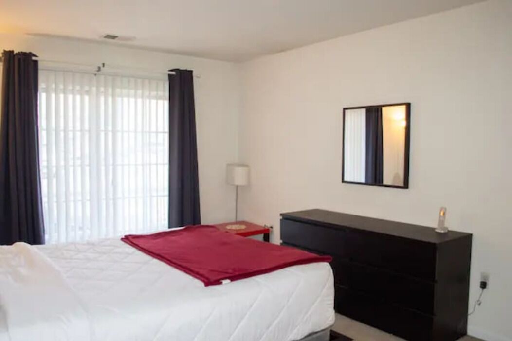 Photo of Bedroom in Iselin