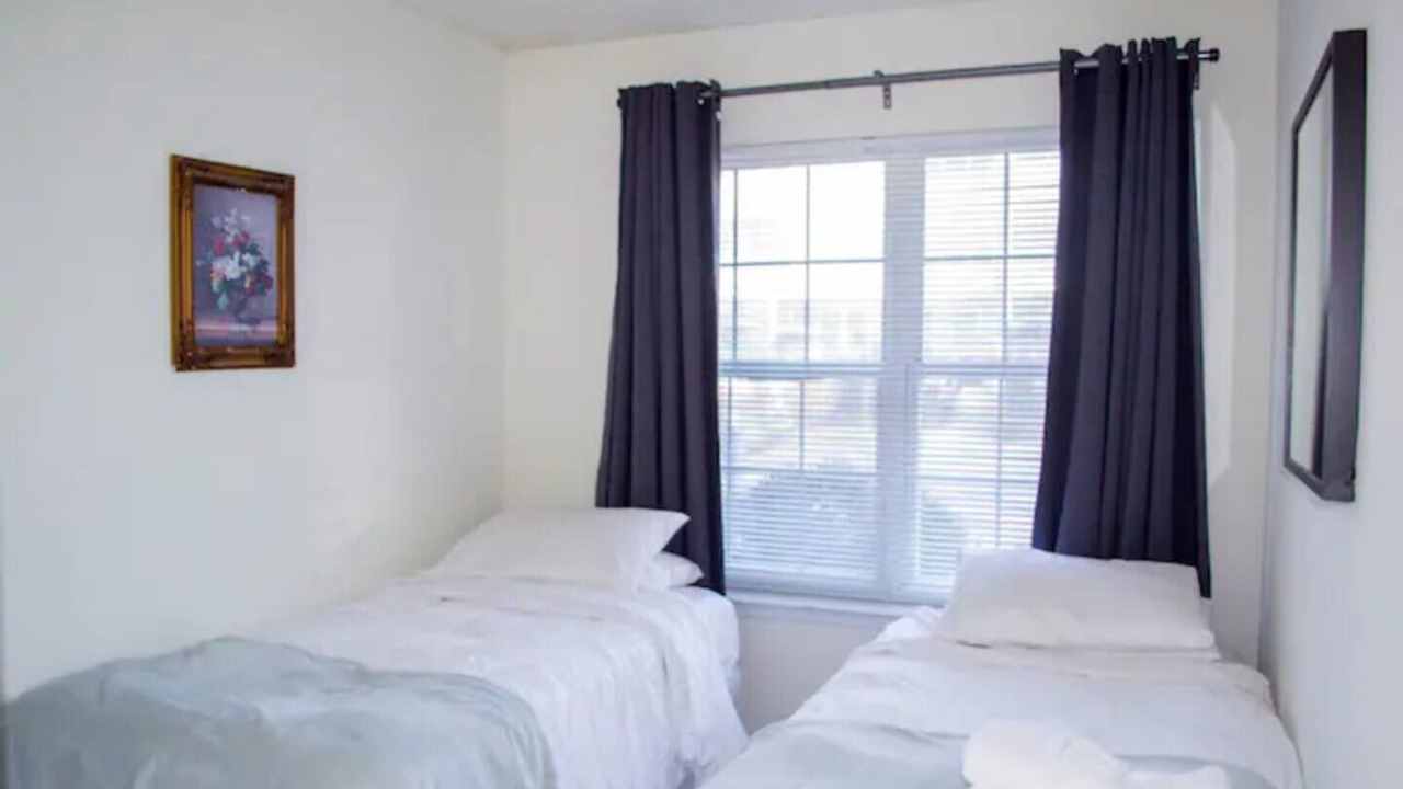 Photo of Bedroom in Iselin