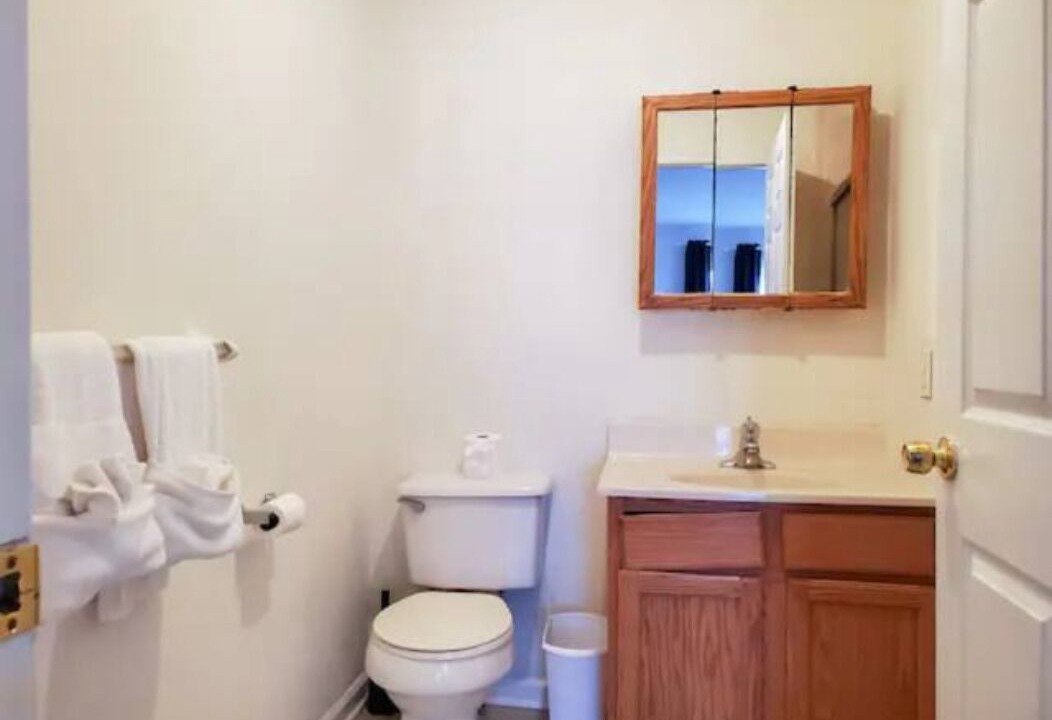 Photo of Bathroom in Iselin
