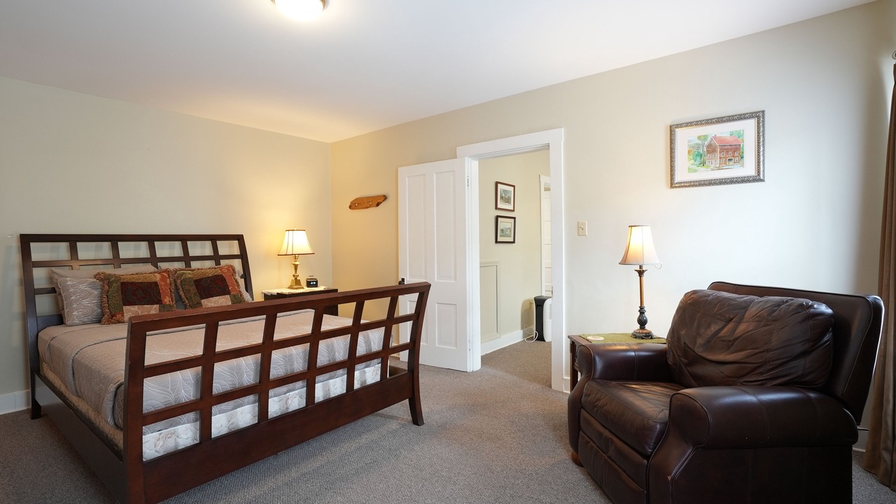 Photo of Bedroom in Maysville