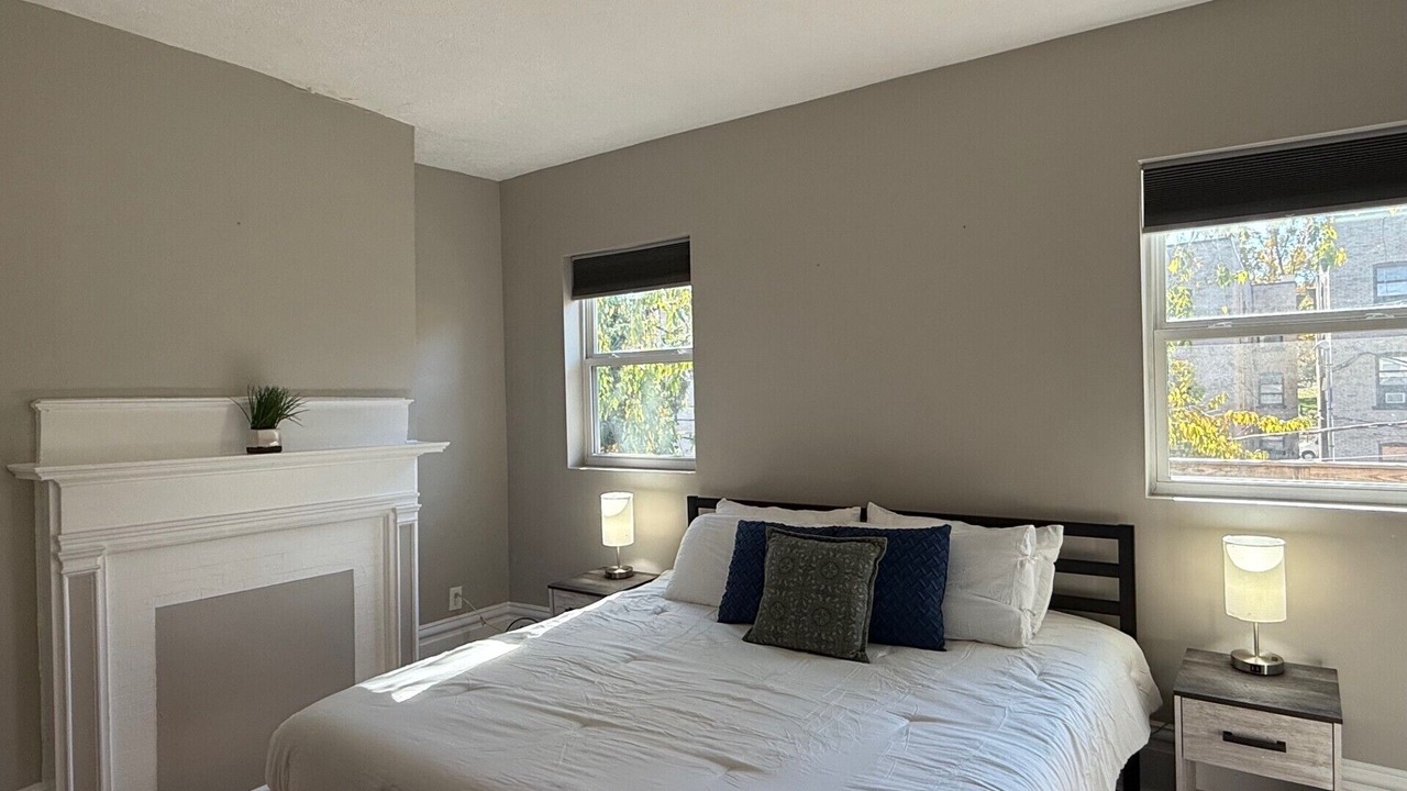 Photo of Bedroom in Point Breeze North