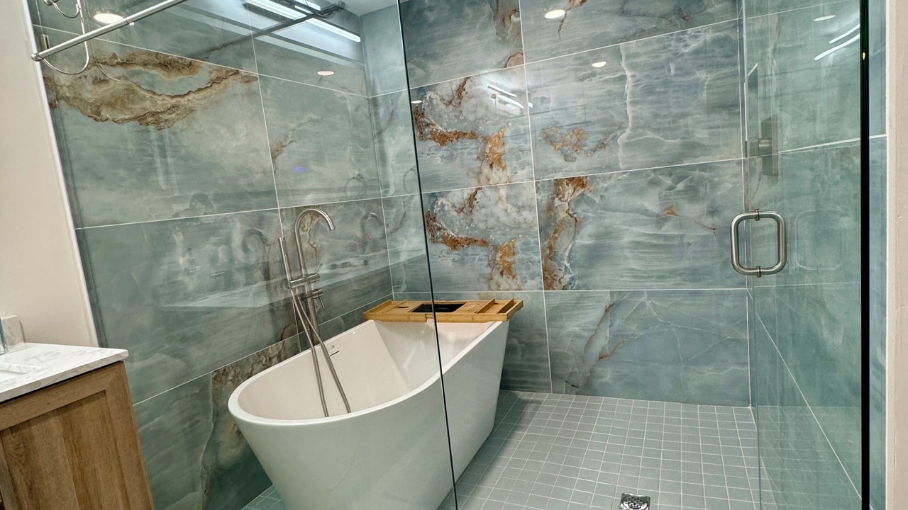 Photo of Bathroom in Lincoya Hills