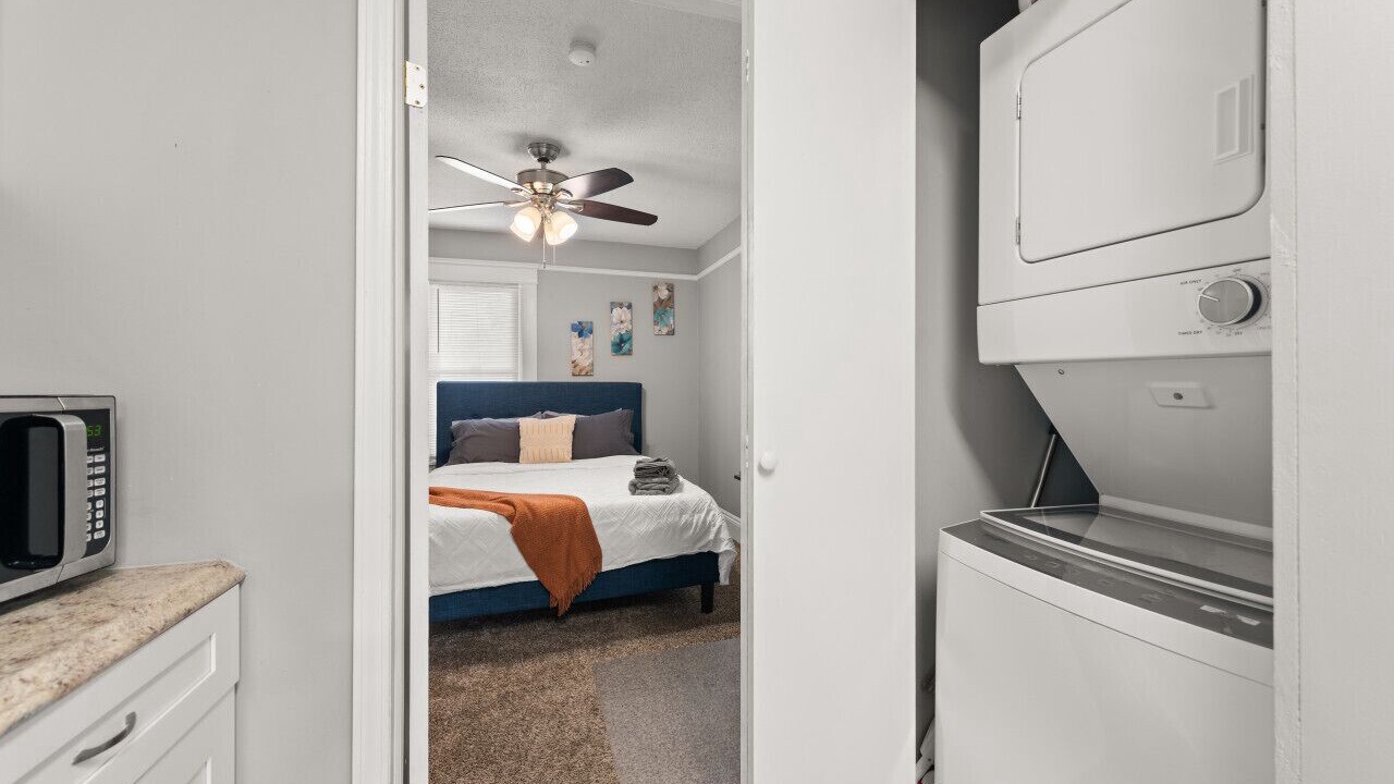 Photo of Bedroom in Detroit - Shoreway