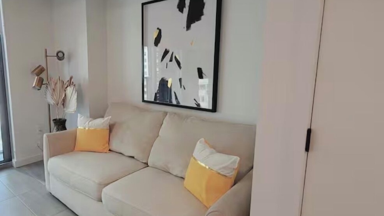 Photo of Livingroom in Euclid