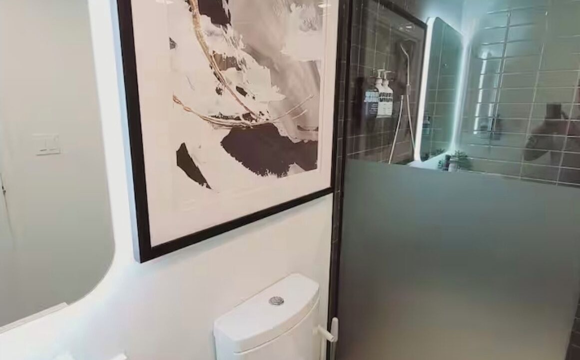 Photo of Bathroom in Euclid