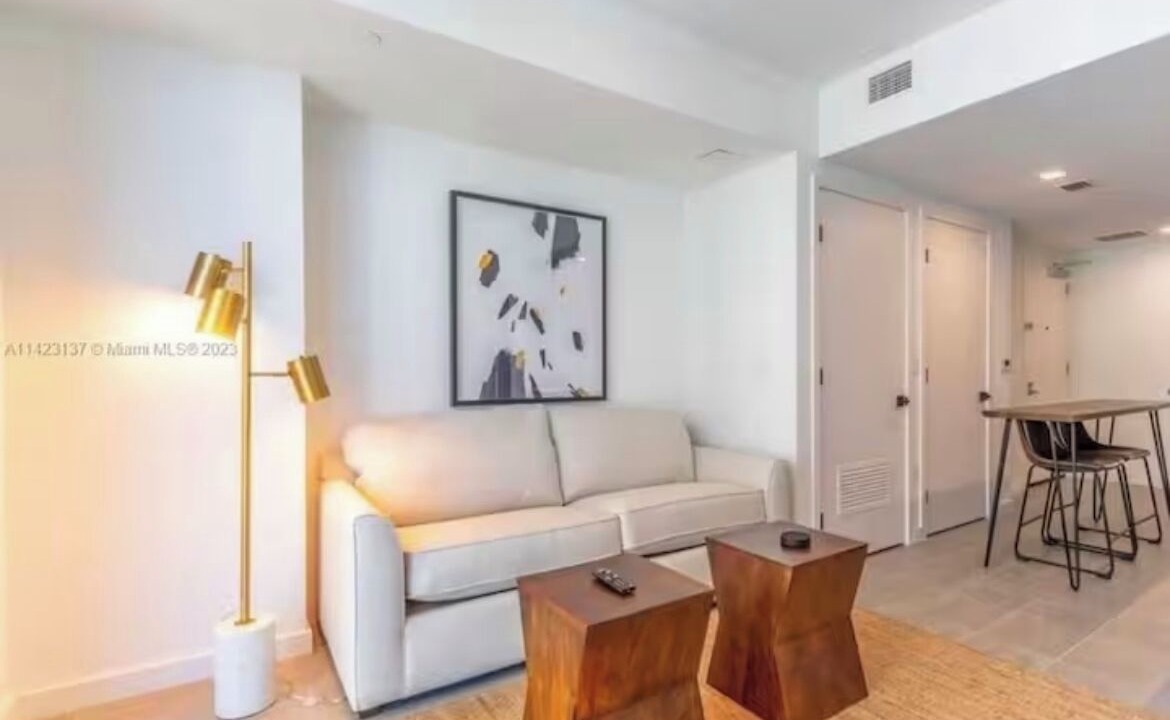 Photo of Livingroom in Euclid
