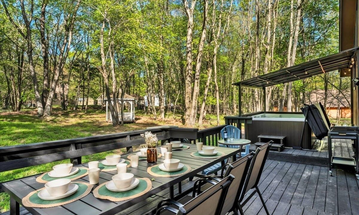 Photo of Outdoor in Briar Crest Woods