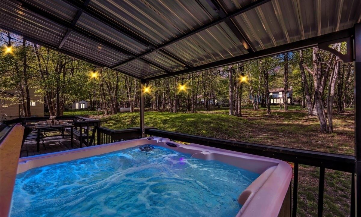 Photo of Outdoor in Briar Crest Woods