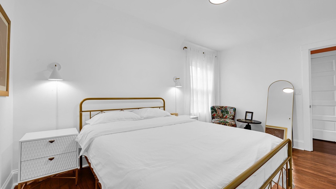 Photo of Bedroom in Newburgh