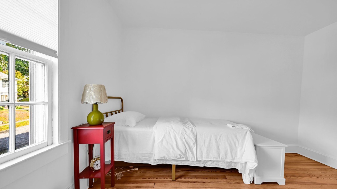 Photo of Bedroom in Newburgh