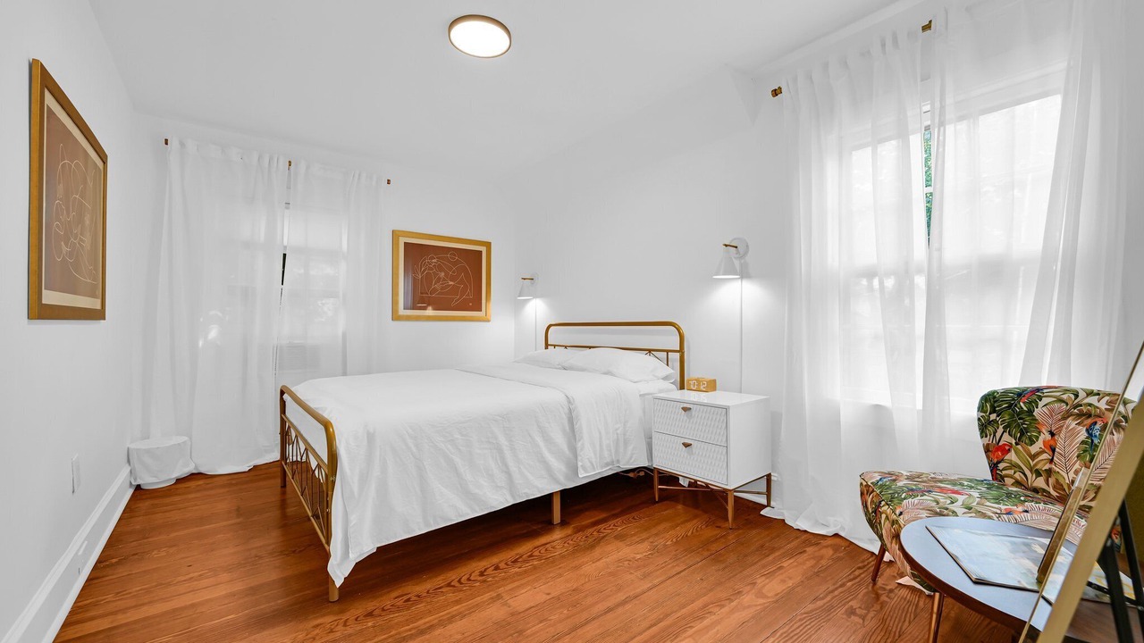 Photo of Bedroom in Newburgh