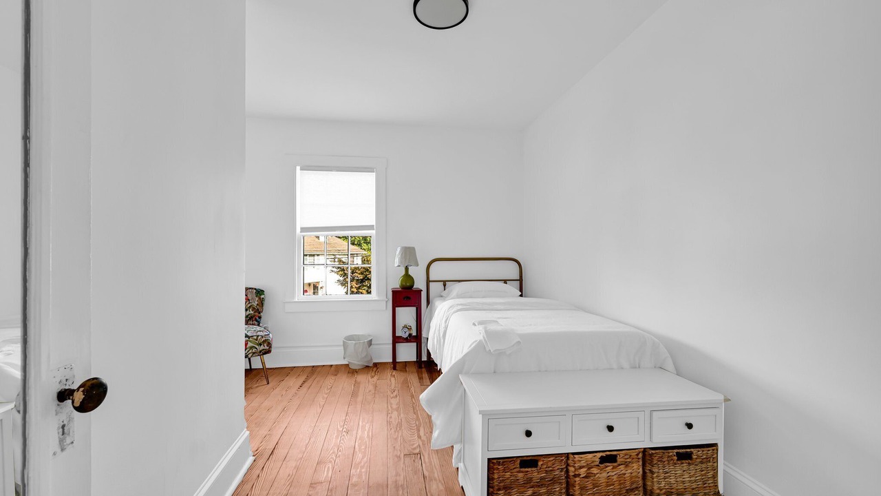 Photo of Bedroom in Newburgh