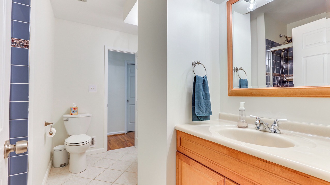 Photo of Bathroom in Parole