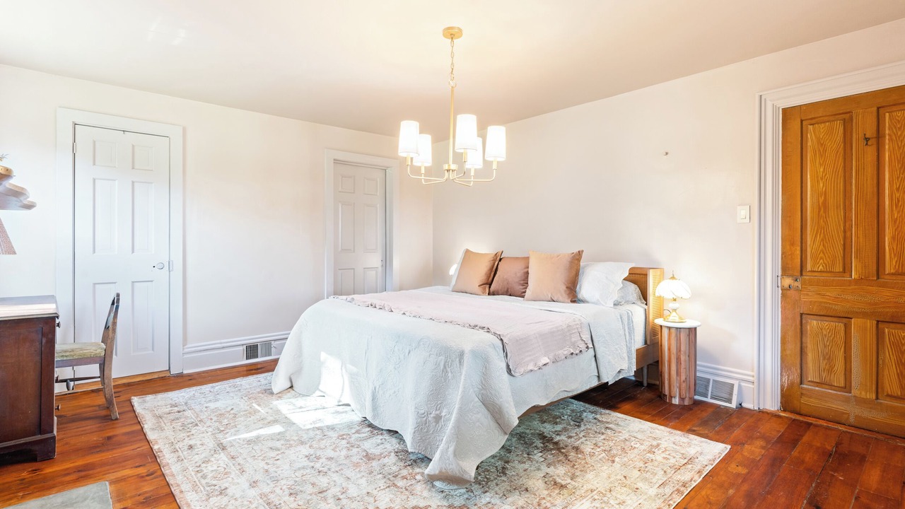 Photo of Bedroom in Bakerstown