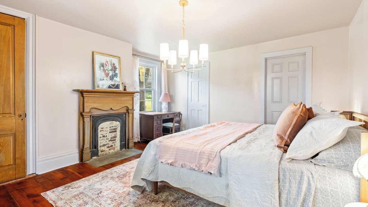 Photo of Bedroom in Bakerstown