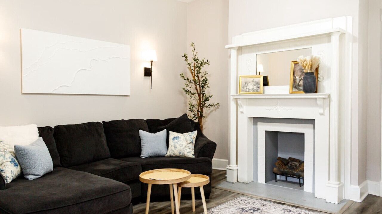 Photo of Livingroom in Downtown Cincinnati
