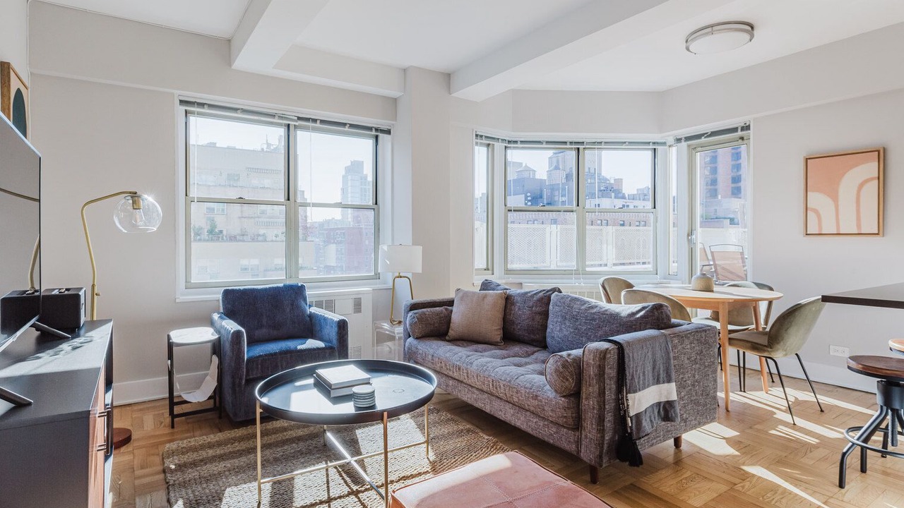 Photo of Livingroom in Midtown East