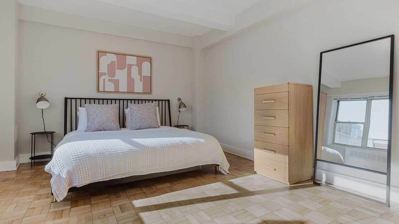 Photo of Bedroom in Midtown East
