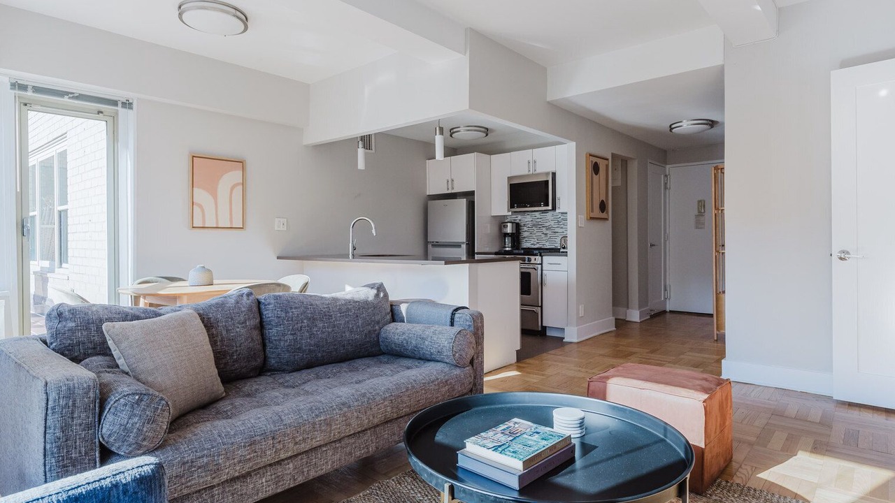 Photo of Livingroom in Midtown East