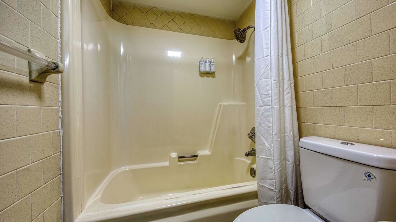 Photo of Bathroom in Revelo