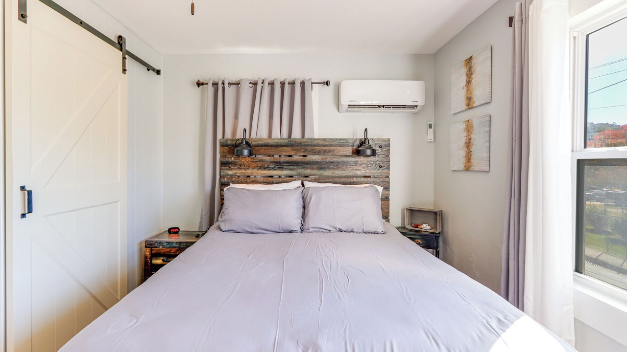 Photo of Bedroom in Murphy