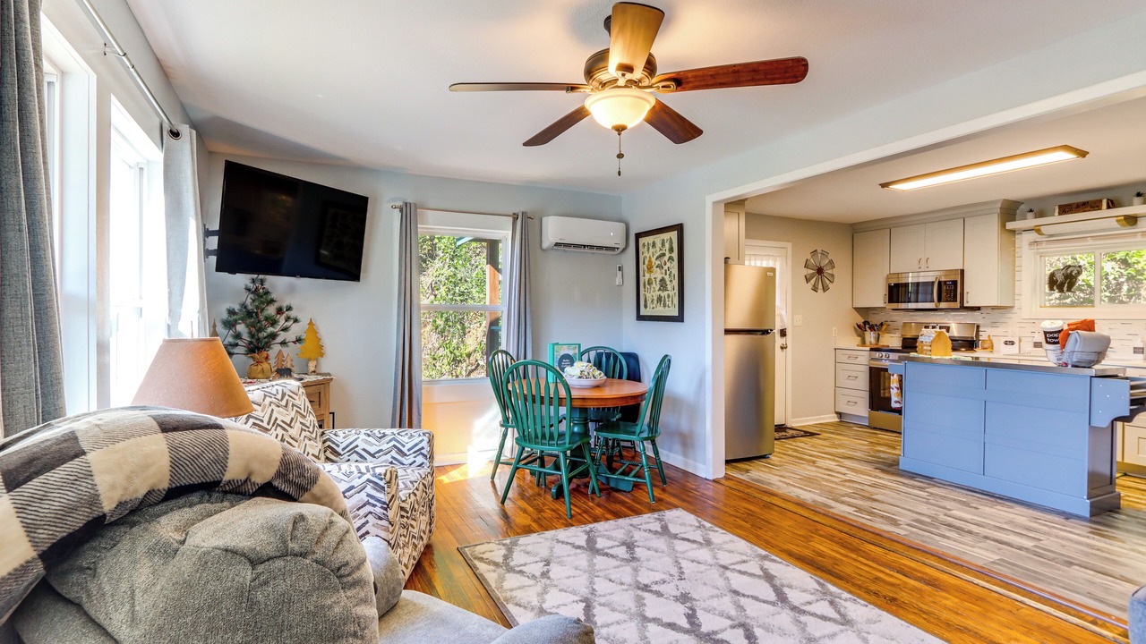 Photo of Livingroom in Murphy