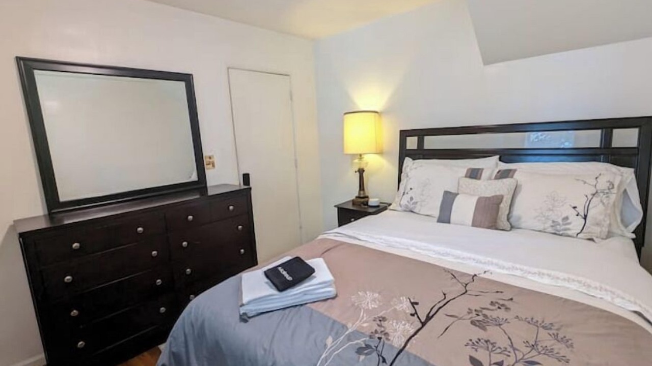 Photo of Bedroom in Hyattsville