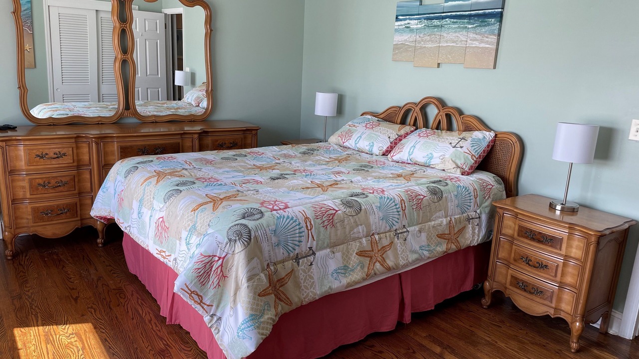Photo of Bedroom in Seaside Heights