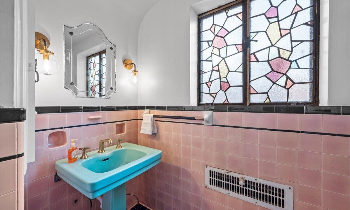 Photo of Bathroom in Shadyside