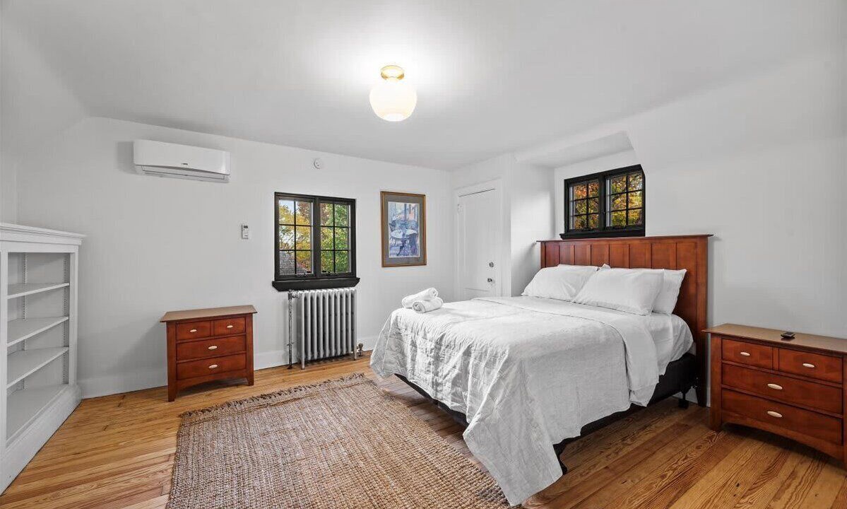 Photo of Bedroom in Shadyside