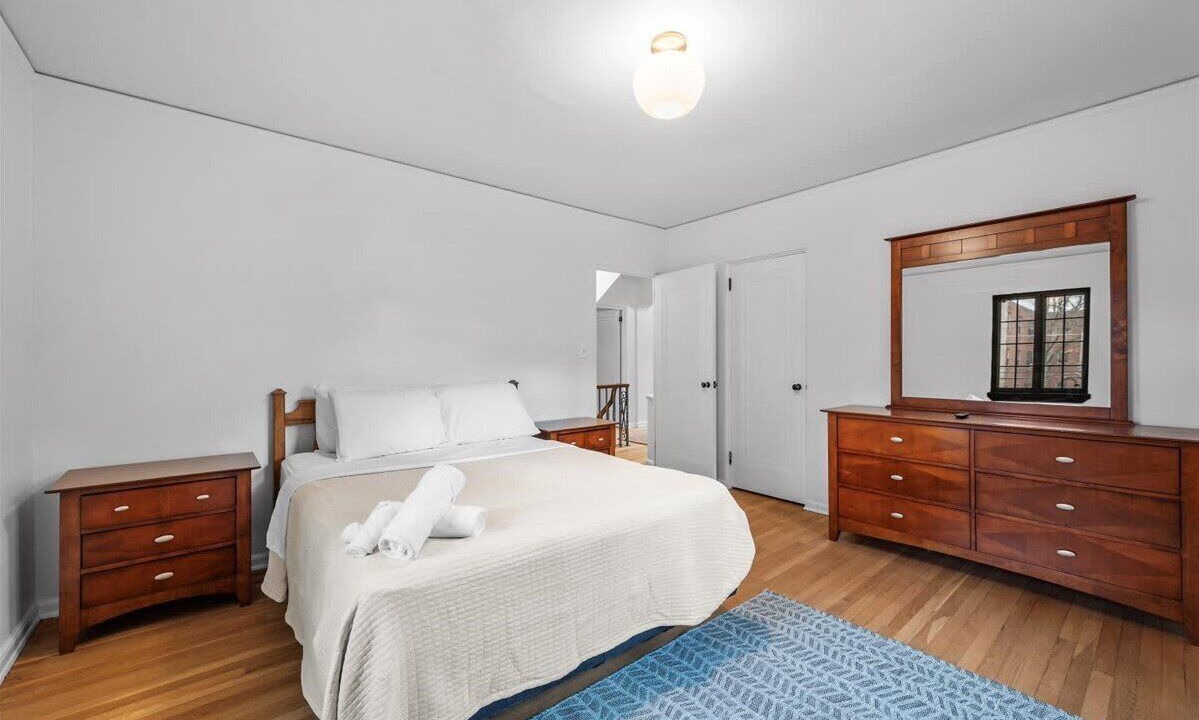 Photo of Bedroom in Shadyside