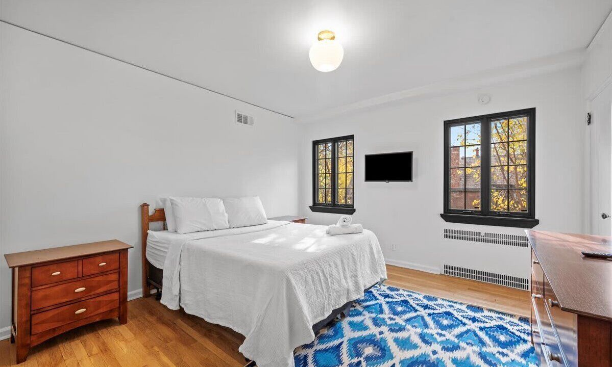 Photo of Bedroom in Shadyside