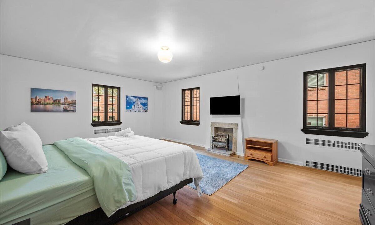 Photo of Bedroom in Shadyside